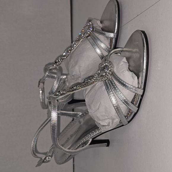 Michaelangelo Meg Silver Rhinestone Detail Special Event Womens Size 9.5 - Picture 2 of 12